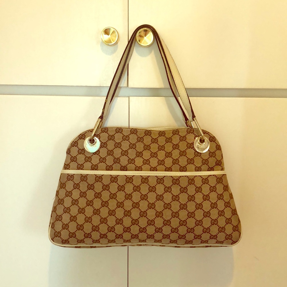 Gucci handbag  original dust bag